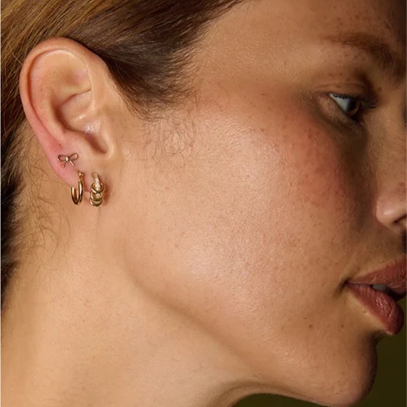 14k Gold Bow Earrings